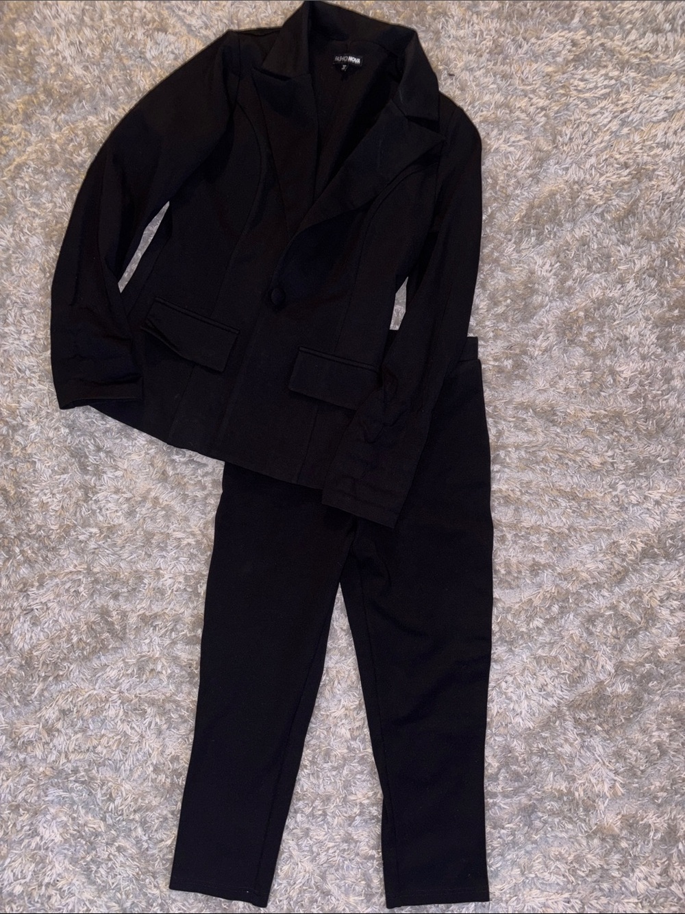 Fashion Nova Black Women's Blazer and Tapered Pants Set